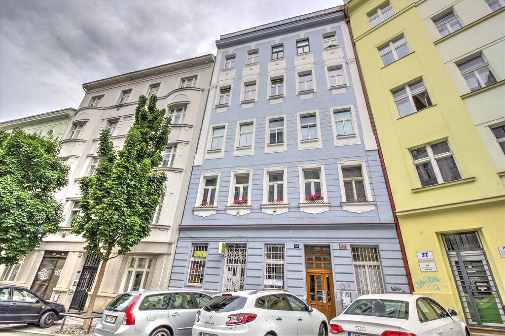 B42 Bed And Cafe Apartment